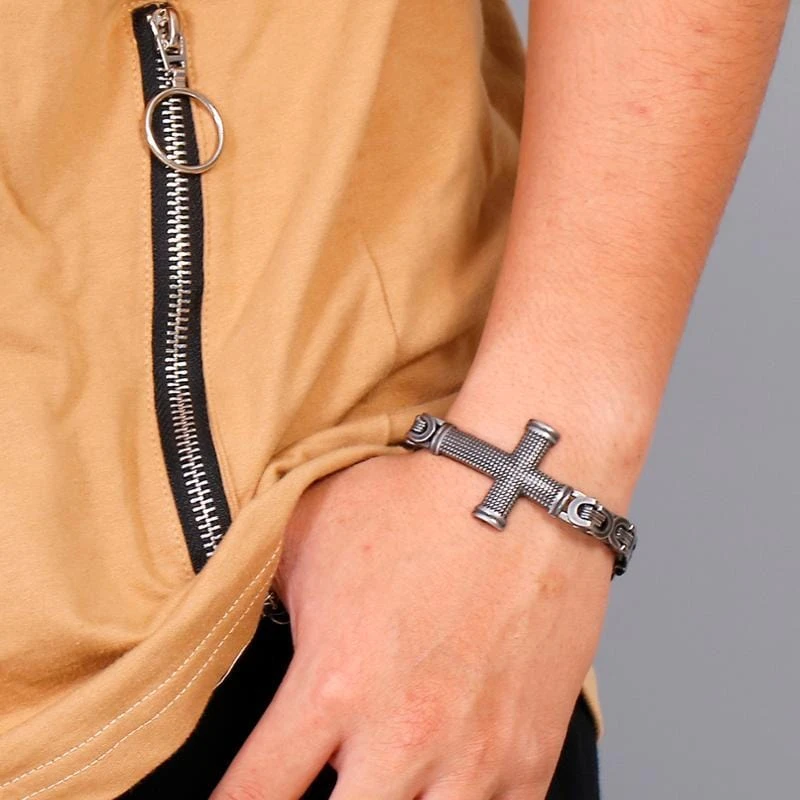 Men's Cross Bracelet Vintage Cross Link Chain 6 Men's Cross Bracelet Vintage Cross Link Chain - Image 4