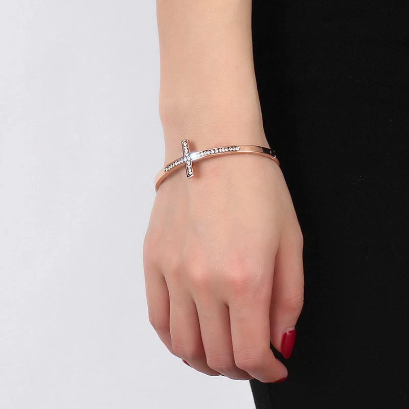 Women's Cross Bracelet Rose Gold Diamond 5 Women's Cross Bracelet Rose Gold Diamond - Image 3